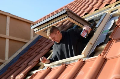 Pose de fenêtres de toit Velux aux Mées
